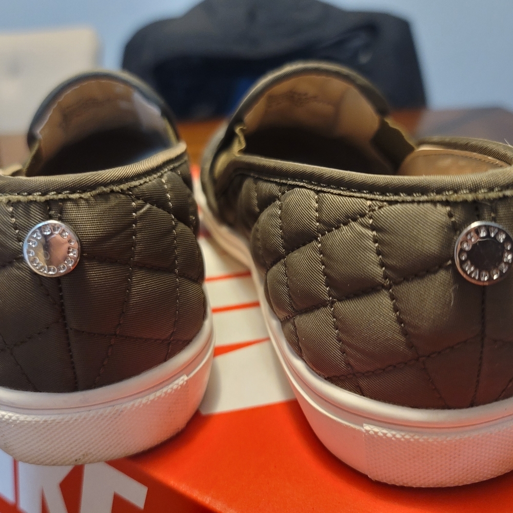 Steve madden Slip On shoes olive green - Picture 5 of 6